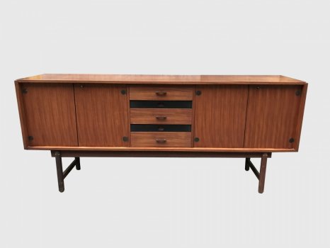 SIDEBOARD CON CASSETTI